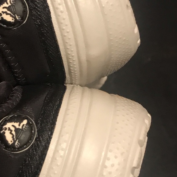 Croc Hydros - Picture 9 of 10